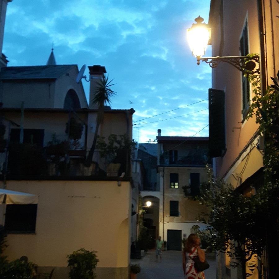 Mae Albenga Suites Luaran gambar